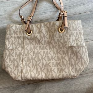 Michael Kors purse